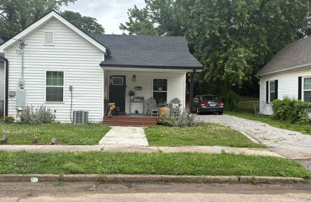 3BR/2BA One-Level Home near Downtown