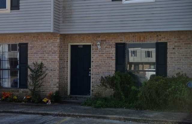 Photo of Townhome Near Lafayette High