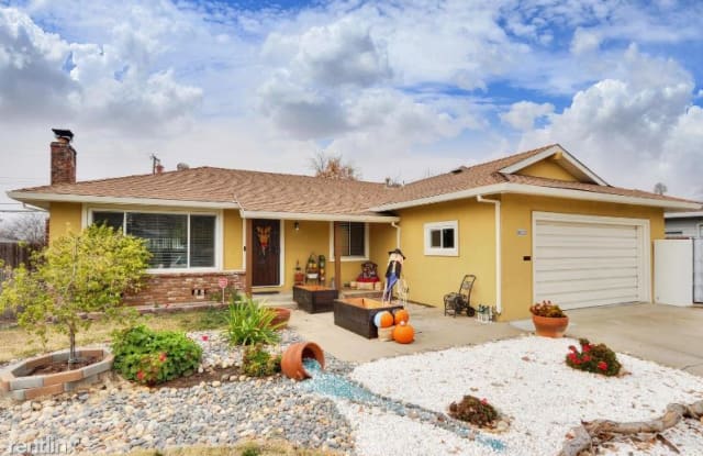 5633 Walerga Road - 5633 Walerga Road, Foothill Farms, CA 95842