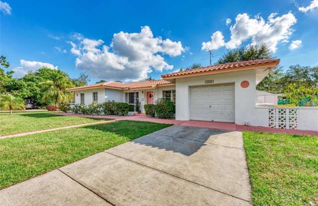 1918 SIESTA DRIVE