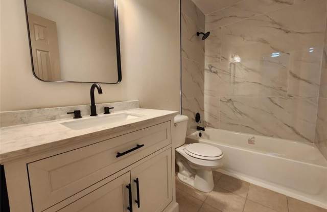 424 VILLAGE BLUFF Drive