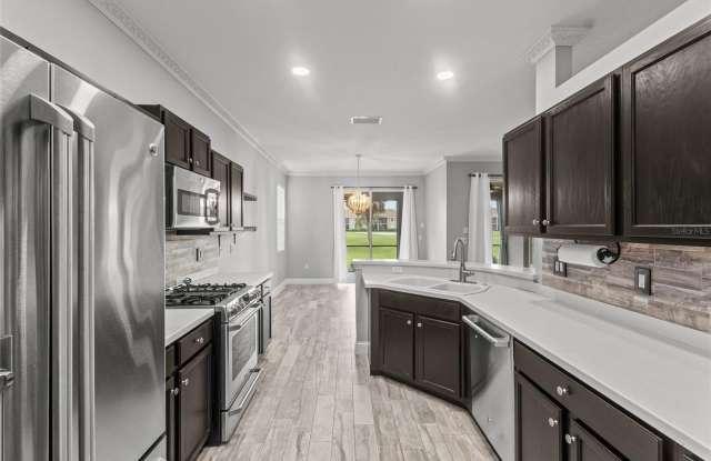 8640 STONE HARBOUR LOOP