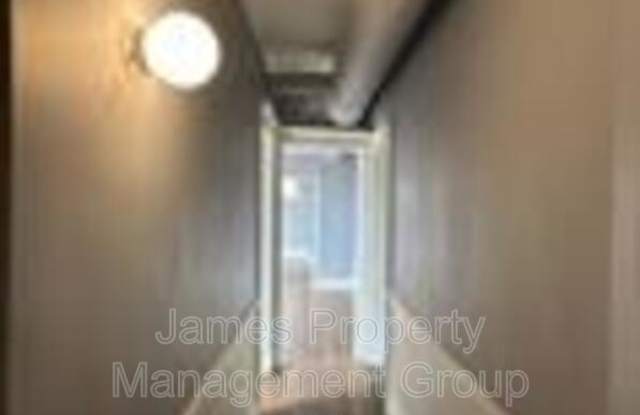 1506 E 74th Pl Unit 1