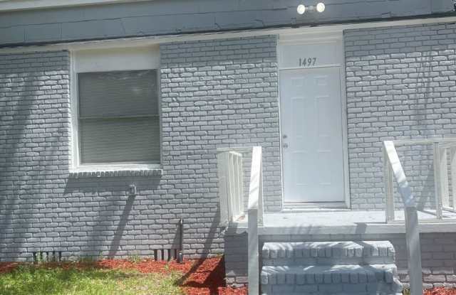 Photo of Fabulous 4 Bedroom 2 Bath!