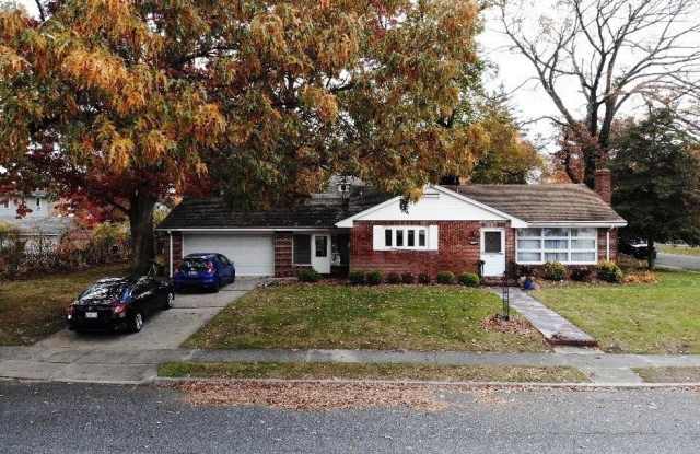 202 HOLLY STREET