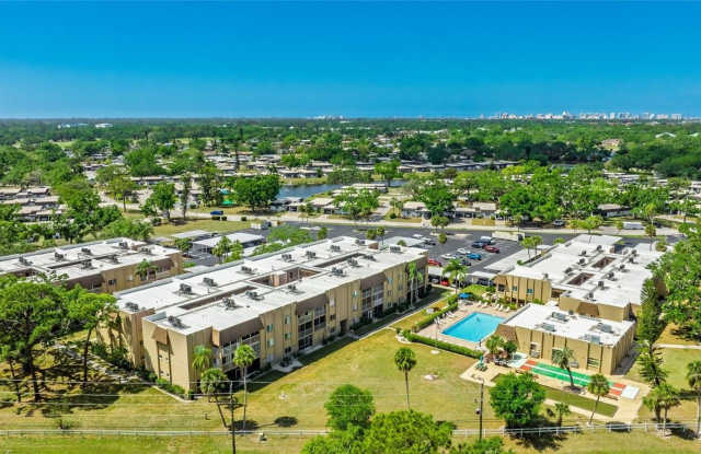 1330 GLEN OAKS DRIVE E