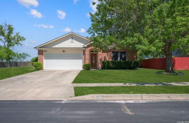 Photo of 15806 BELLISTER ST