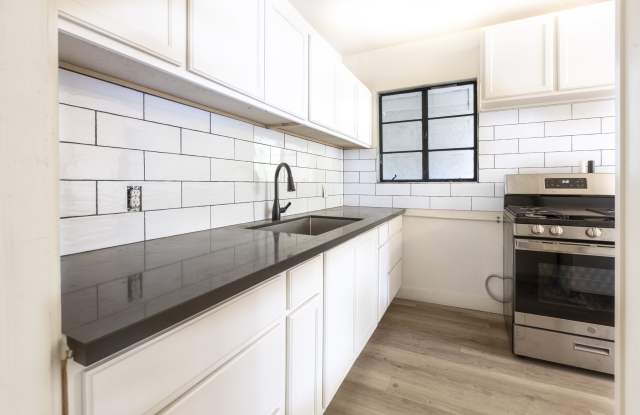 1324 East Hall Street