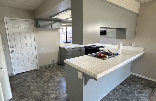 640 South 19th Avenue