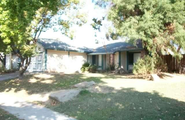 3 Bedroom / 2 Bath House
