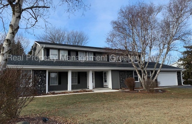 2935 Nassau Drive - 2935 Nassau Drive, Brookfield, WI 53045