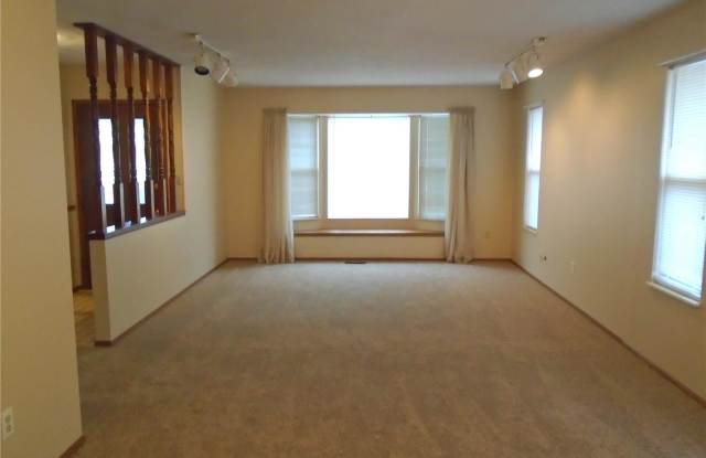 1520 ROYAL OAK Court