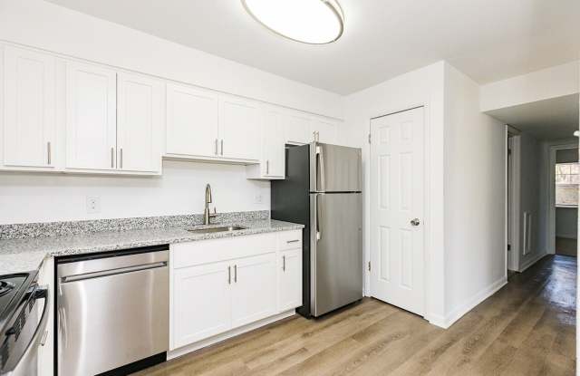 Crofton Village Apartments