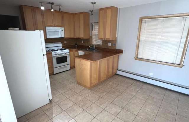 6636 N HARLEM Avenue