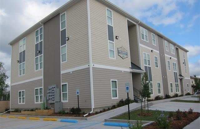 2725 INDEPENDENCE Street