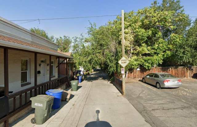 862 East Menlow Avenue