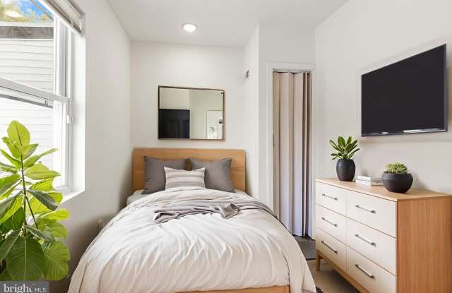 2550 KENSINGTON AVENUE