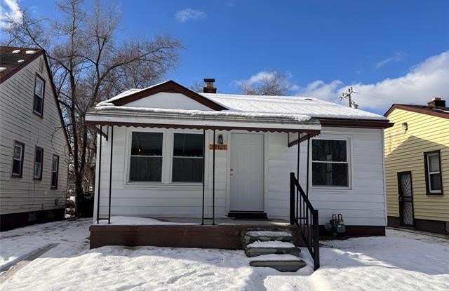 Photo of 19425 Fenmore Street