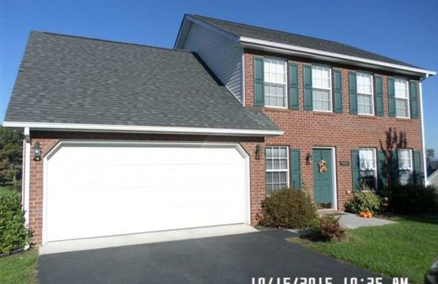 4 Bedroom 2.5 Bath House with 2 Car Garage