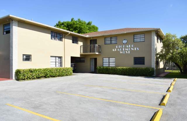 AVAILABLE NOW: For Rent - 1/1 Apartment for $1,650 in Hialeah near Westland Mall and Airport