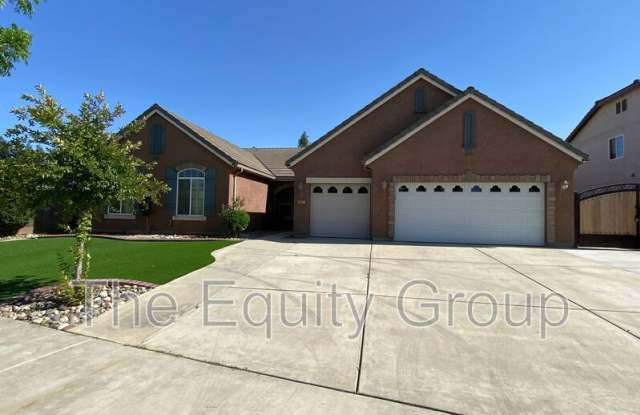 Photo of 4911 West Elkhorn Ave