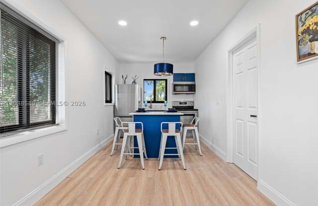1824 NW 47th St