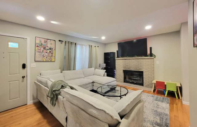 877 COUNTRY PLACE Drive