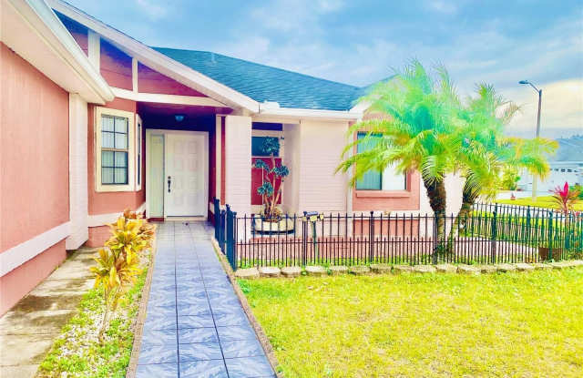 378 CHICAGO WOODS CIRCLE