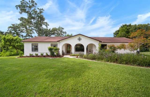 2215 SUMMIT VIEW DRIVE