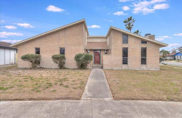 985 Crossbill - 3/Bed 2/Bath - $2095/month