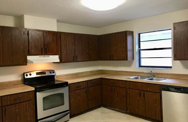 1305 Hempstead Street