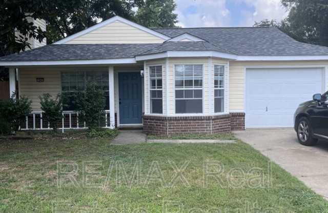1607 N Timberline Dr