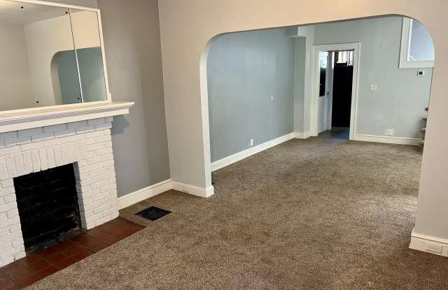 Photo of 212 E Hudson Street