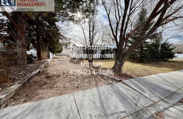 Cute 3-bedroom 2-bathroom house. MOVE IN SPECIAL!! $700 OFF YOUR FIRST MONTH'S RENT WHEN YOU SIGN A 12 MONTH LEASE!!