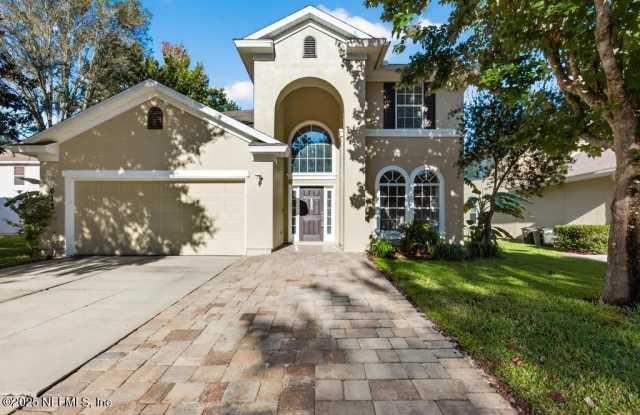 612 SPRUCE CREEK Road