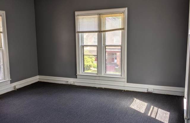 Photo of 607 Pine St. - 3