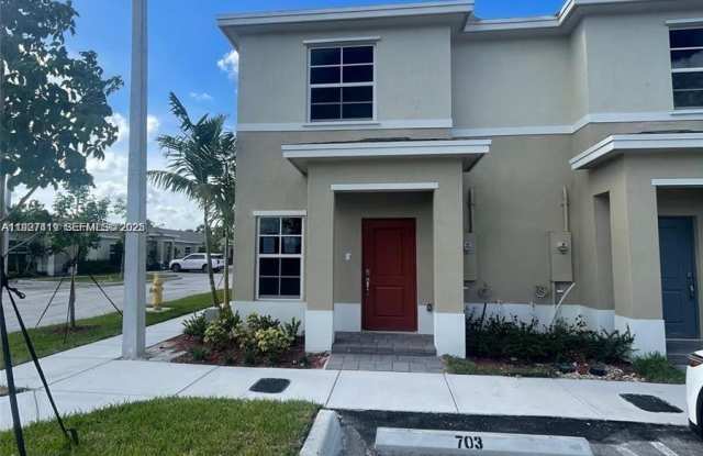 Photo of 440 Northeast 4th Street