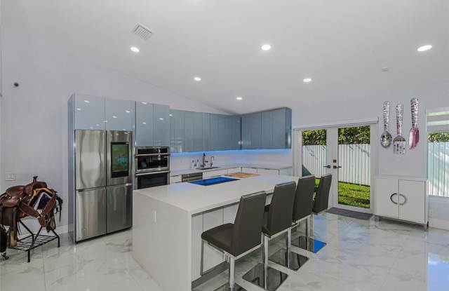 Photo of 345 Southwest 191st Avenue