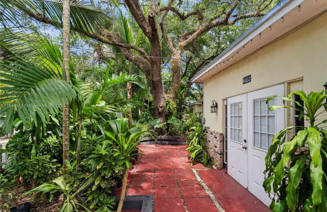 4160 Lybyer Ave (IN LAW QUARTERS)