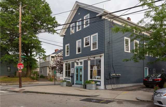 186 Carpenter St Street
