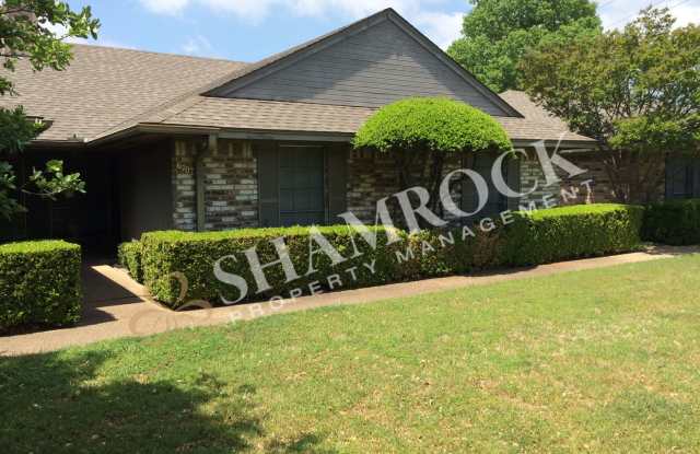 3/2 Duplex in Waco ISD!