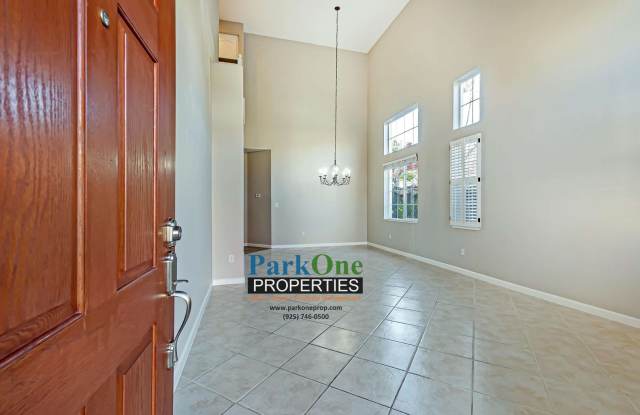 Nicely Updated 3/3 In San Ramon!