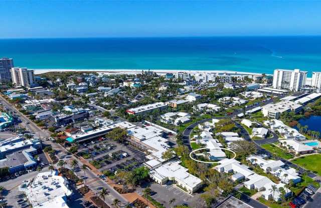 131 WHISPERING SANDS CIRCLE