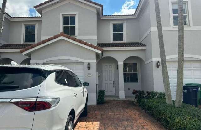 Photo of 1026 NE 207th Ter