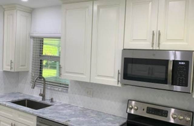 370 NW 35th Street, Boca Raton, FL 33431
