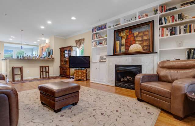 606 Kentucky Ave SE Unit B
