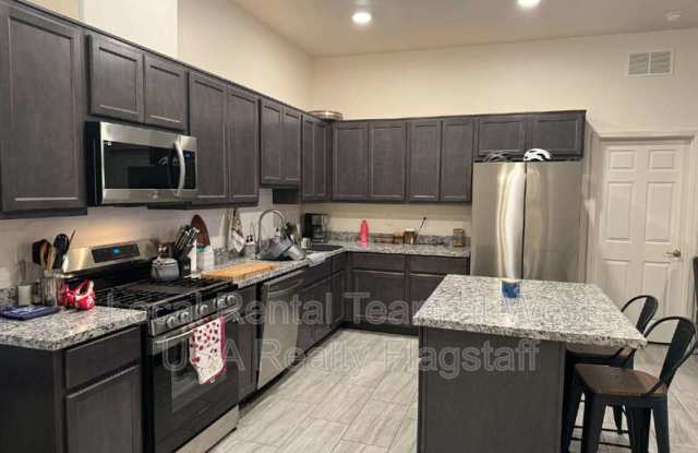 1650 E Ponderosa Pkwy