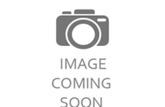 1537 SE Pine StUnit 1