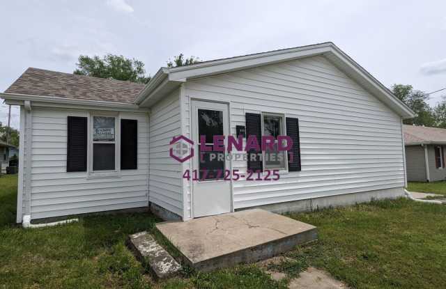 Cozy 2 Bedroom, 1 Bathroom Home!