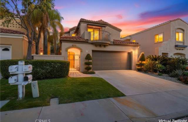 Photo of 29 Blazewood